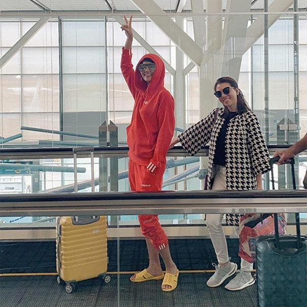 Hoa hậu H'Hen Niê gây thích thú với thời trang chống nắng kín mít từ đầu đến chân ảnh 2