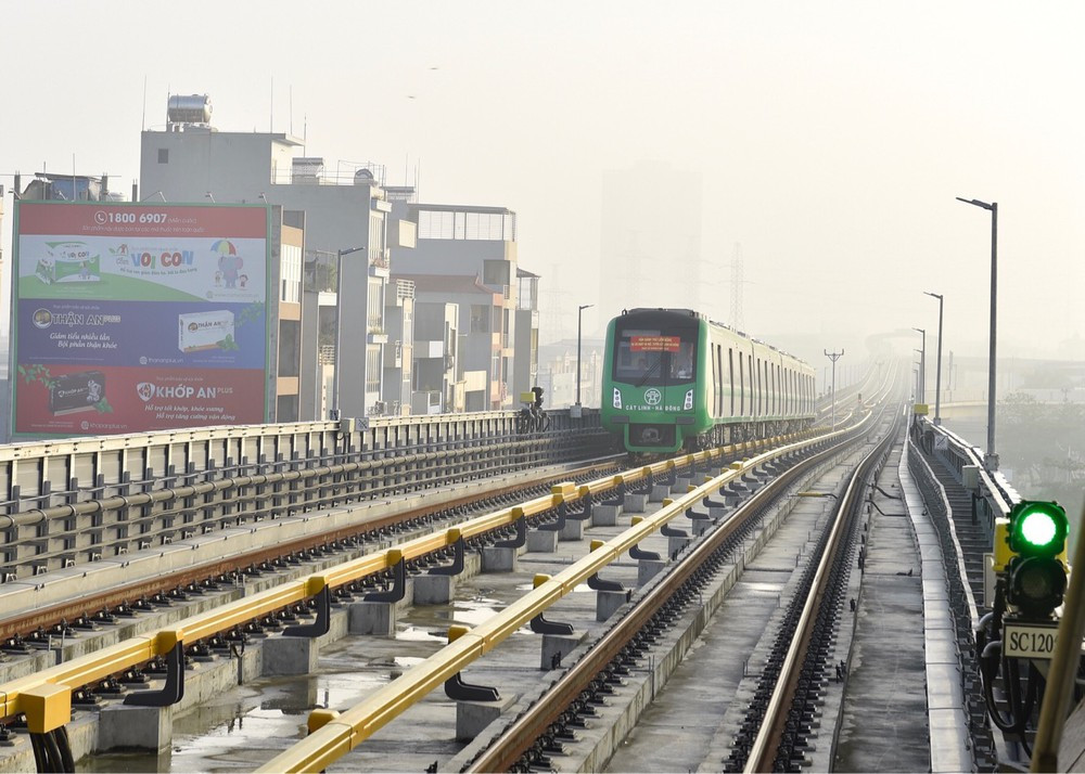 Công nhân vận hành metro thành... xe ôm vì dự án Cát Linh – Hà Đông trễ hẹn ảnh 2