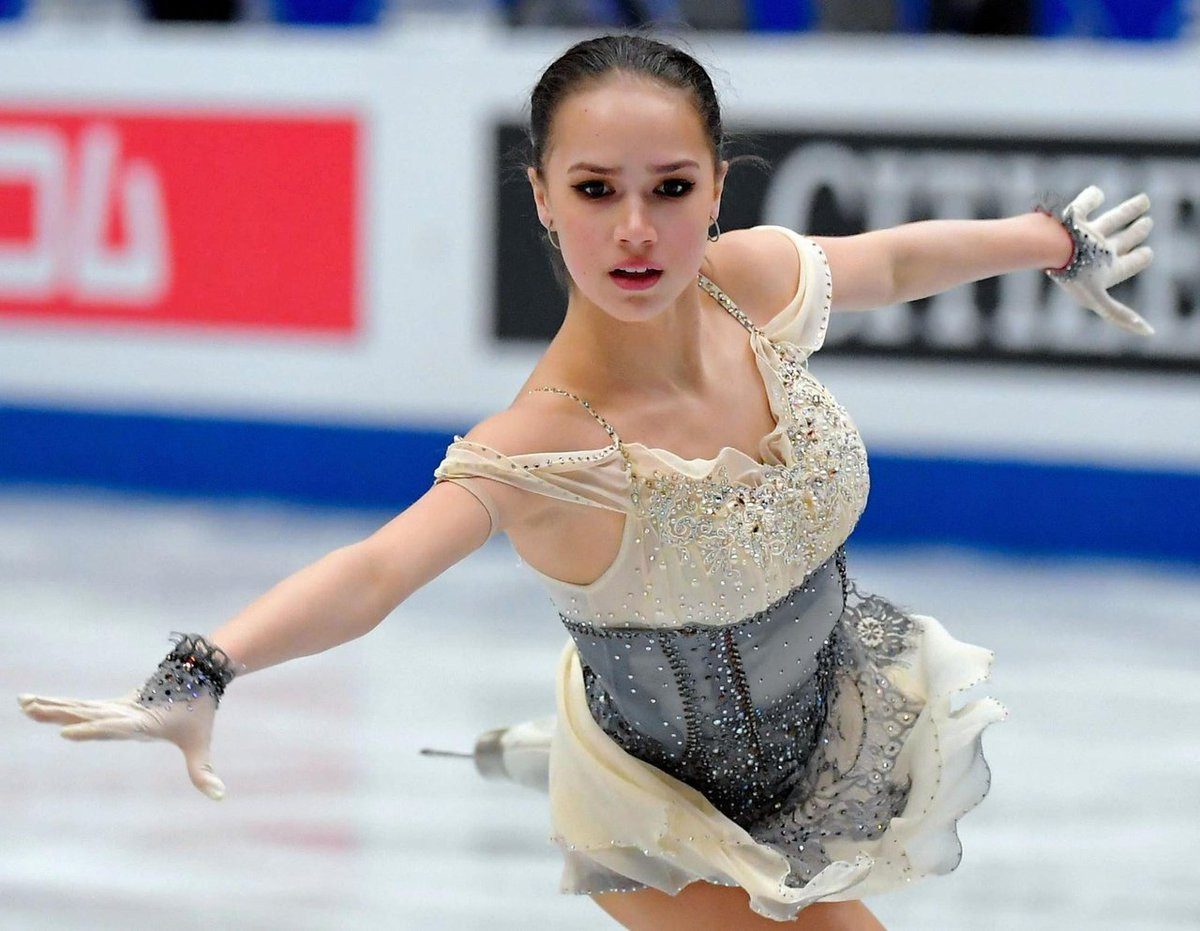 'Thiên thần' trượt băng được ông Putin chúc mừng sinh nhật ảnh 8