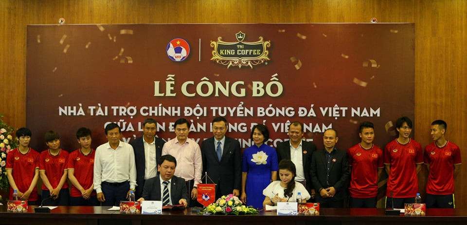 HLV Park Hang Seo và học trò có thêm Mạnh Thường Quân ảnh 1