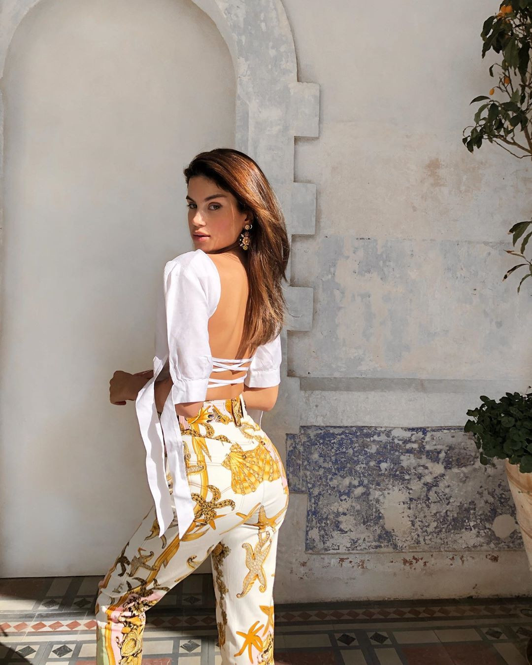 Sao Bayern Munich cưa đổ siêu mẫu nóng bỏng giữa mùa dịch COVID-19 ảnh 9