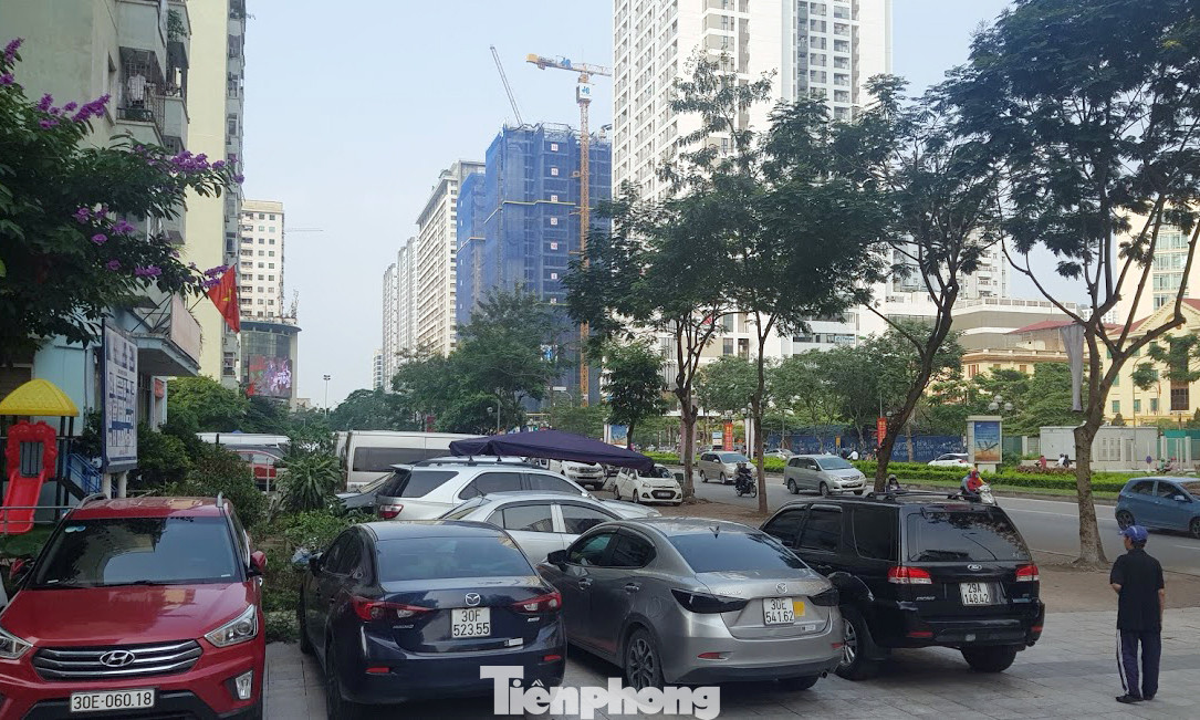 Cận cảnh khu đất công làm bãi xe 'biến hình' thành cao ốc ở Hà Nội ảnh 16