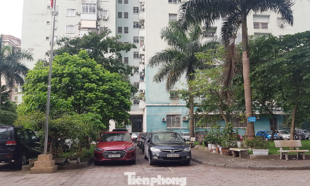 Cận cảnh khu đất công làm bãi xe 'biến hình' thành cao ốc ở Hà Nội ảnh 17