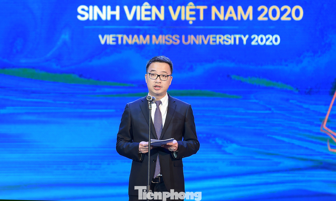 Nữ sinh ĐH Nam Cần Thơ Lê Thị Tường Vy đăng quang Hoa khôi Sinh viên Việt Nam 2020 ảnh 2