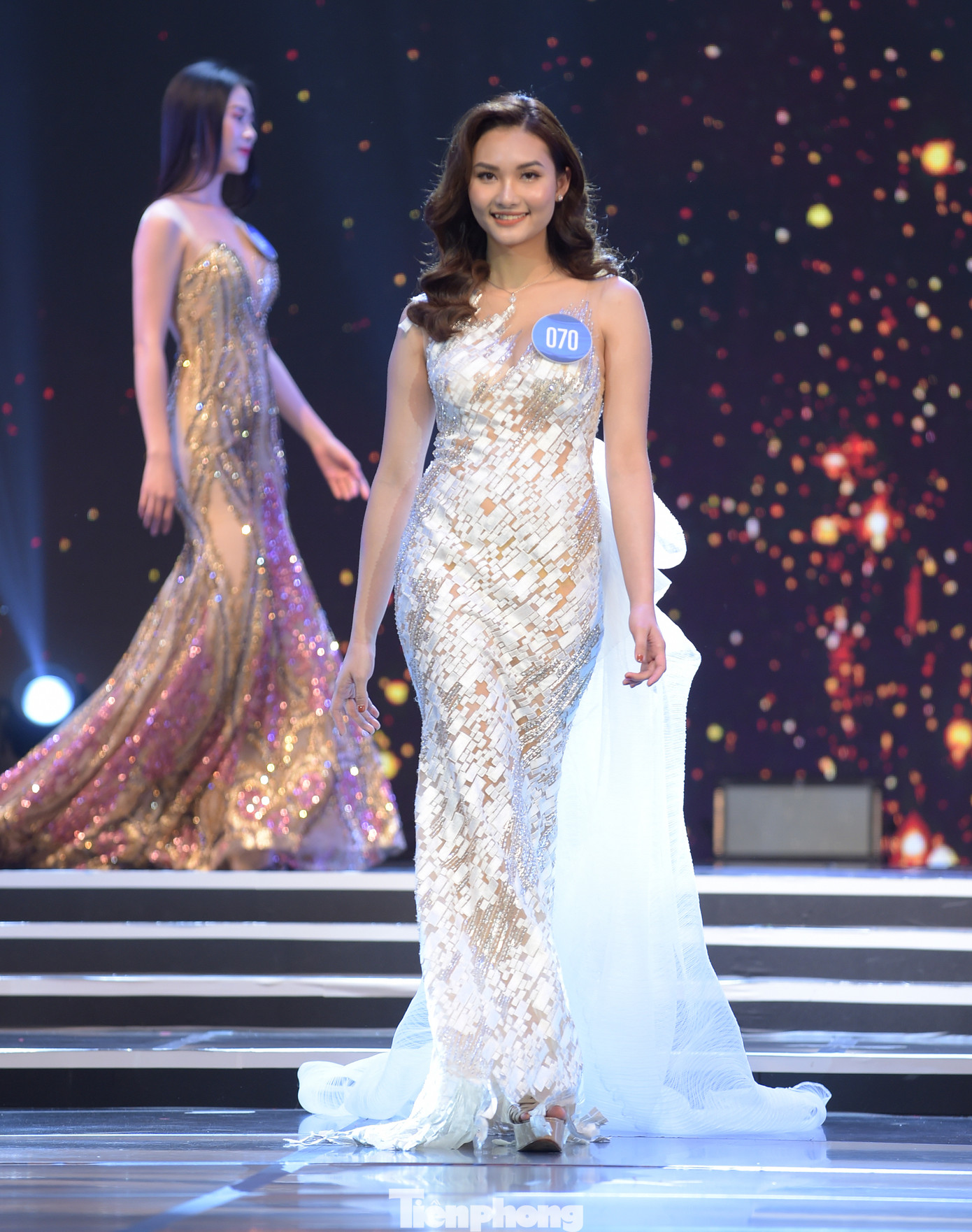 Nữ sinh ĐH Nam Cần Thơ Lê Thị Tường Vy đăng quang Hoa khôi Sinh viên Việt Nam 2020 ảnh 13