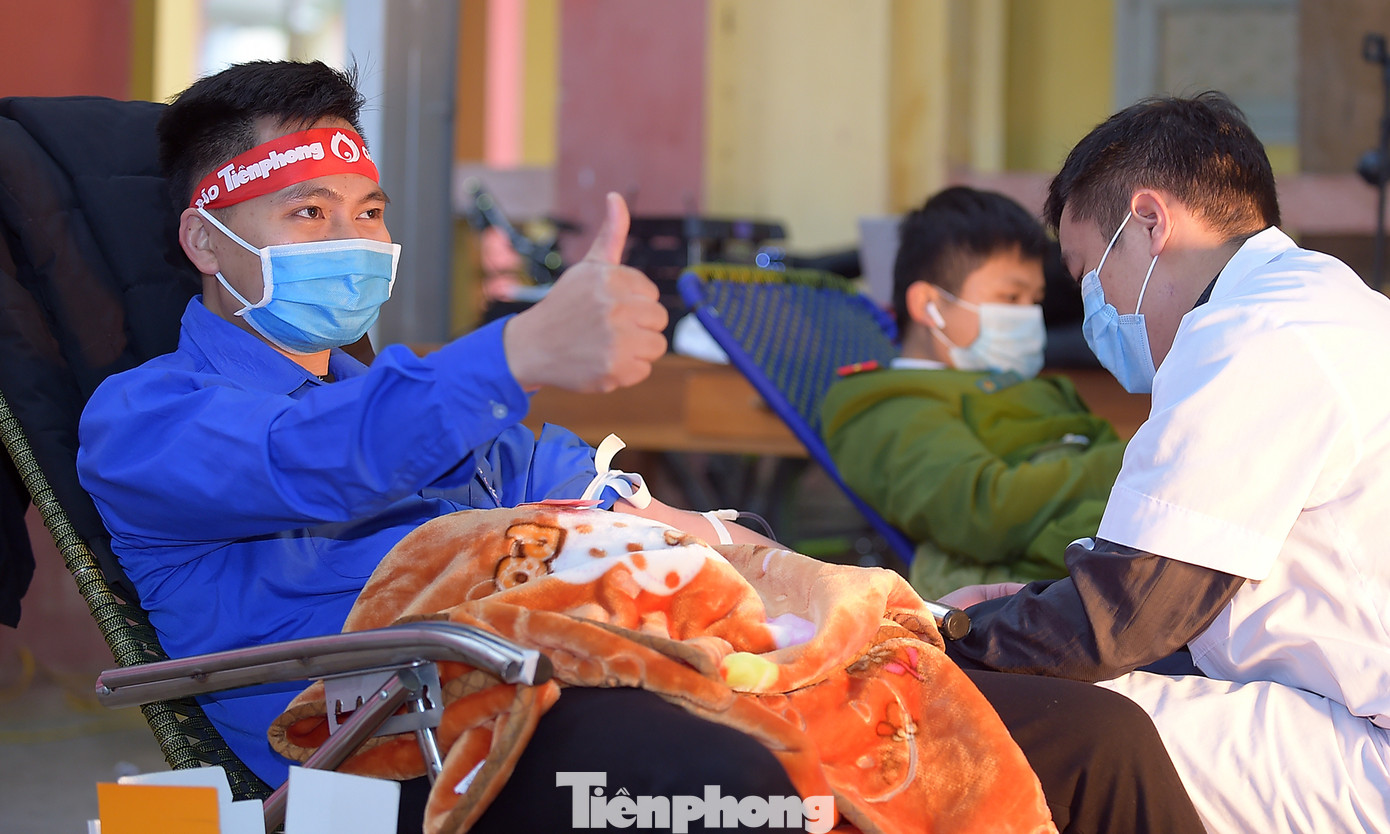 Tuổi trẻ Yên Bái xua tan giá rét, hiến máu cứu người ảnh 19