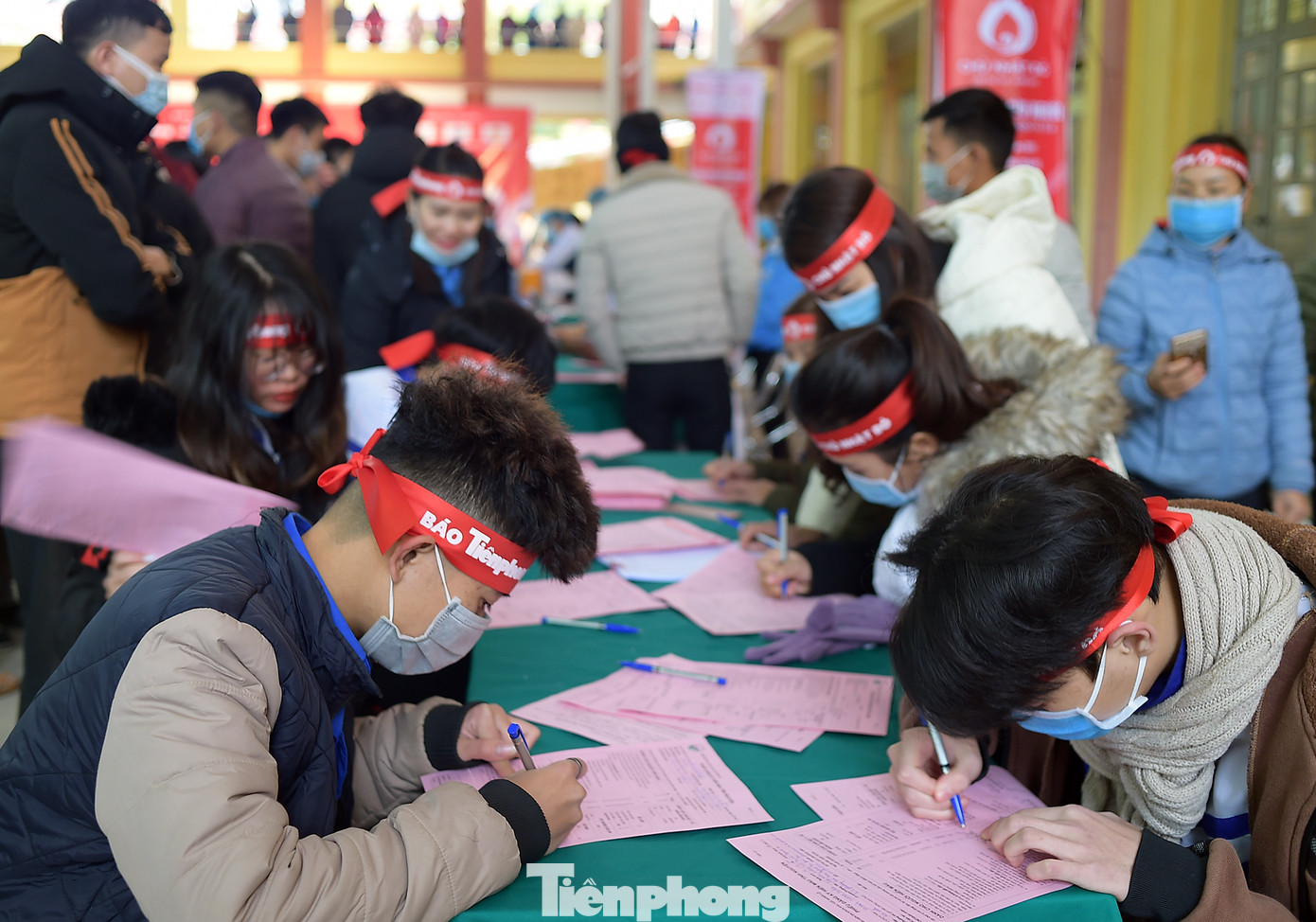 Tuổi trẻ Yên Bái xua tan giá rét, hiến máu cứu người ảnh 8