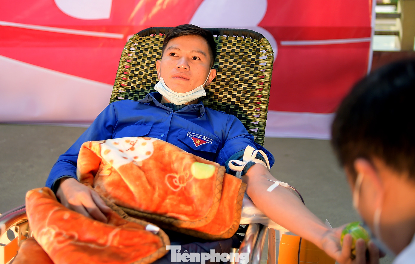 Tuổi trẻ Yên Bái xua tan giá rét, hiến máu cứu người ảnh 13
