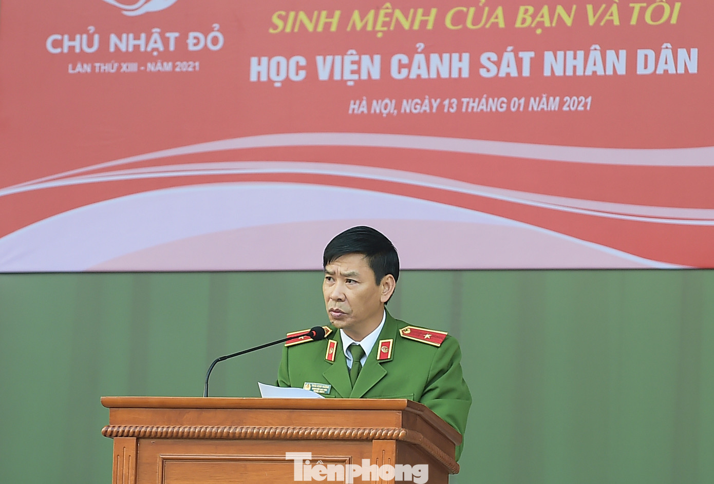 'Bóng hồng' Học viện Cảnh sát Nhân dân sẻ chia giọt hồng lan tỏa Chủ nhật Đỏ ảnh 2