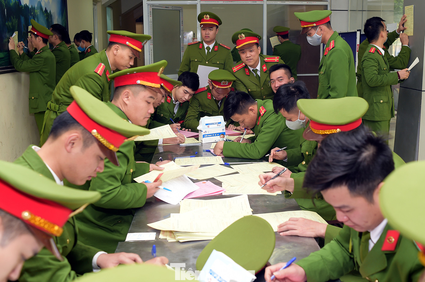 'Bóng hồng' Học viện Cảnh sát Nhân dân sẻ chia giọt hồng lan tỏa Chủ nhật Đỏ ảnh 7