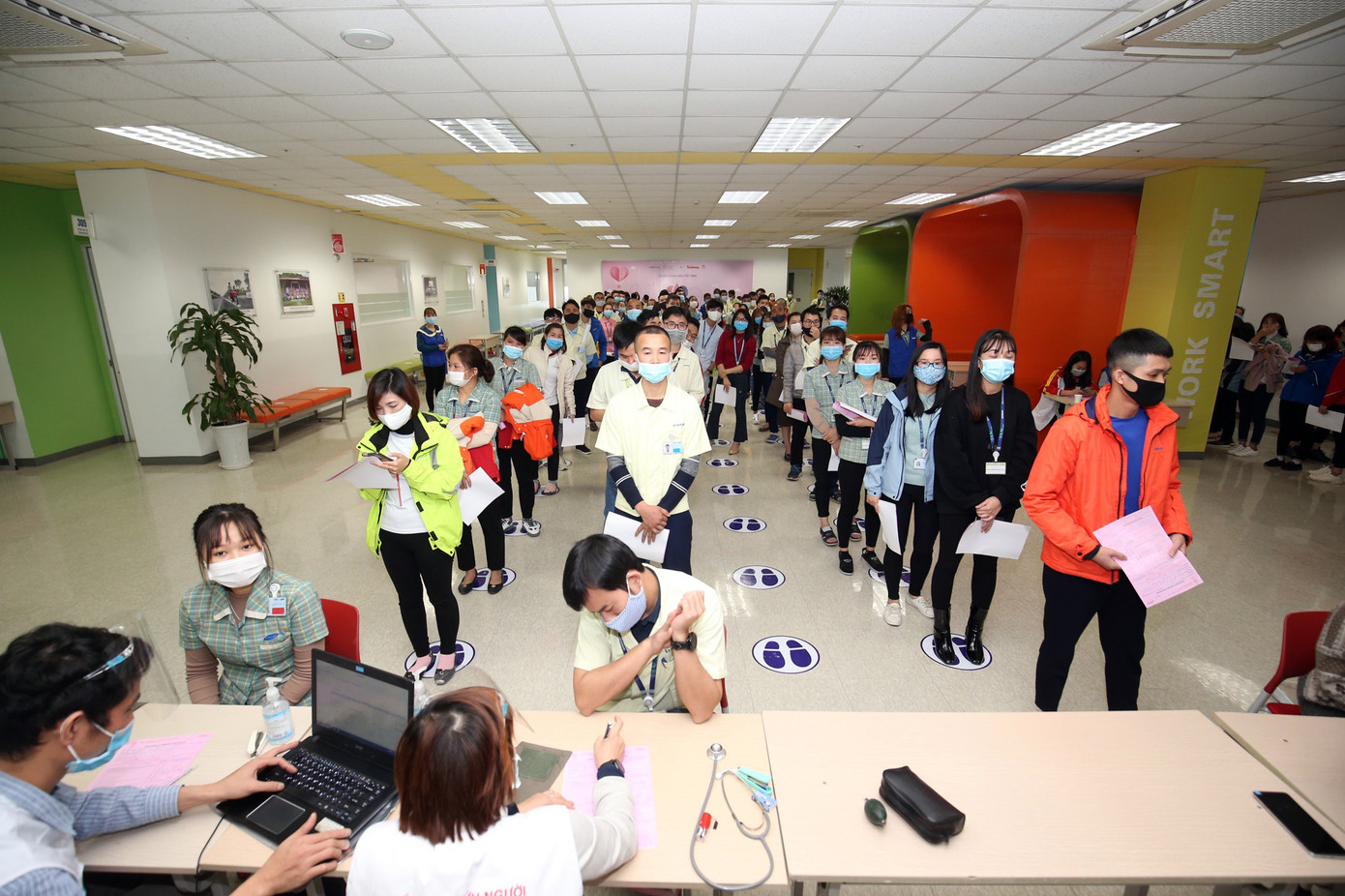 Samsung Thái Nguyên sôi động hiến máu hưởng ứng chương trình Chủ nhật Đỏ 2021 ảnh 4