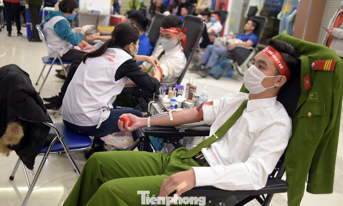 Chủ nhật Đỏ tại Hòa Bình tiếp nhận đơn vị máu vượt dự kiến ảnh 8