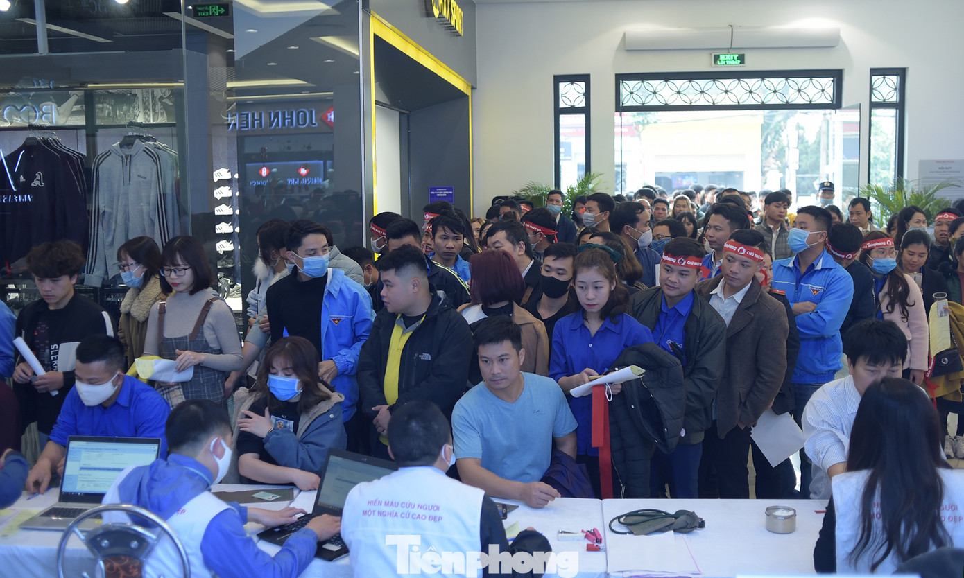 Chủ nhật Đỏ tại Hòa Bình tiếp nhận đơn vị máu vượt dự kiến ảnh 17