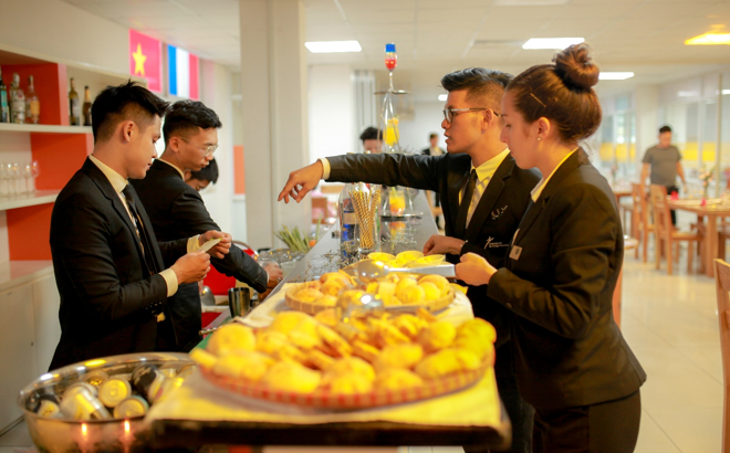Liên thông 1 năm tại Việt Nam, nhận bằng Cử nhân Quản trị nhà hàng của ĐH CY Cergy-Paris ảnh 2