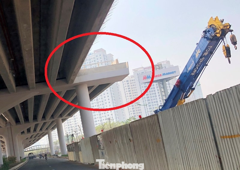 Ngổn ngang công trường đường lên xuống Vành đai 3 trên cao ảnh 8