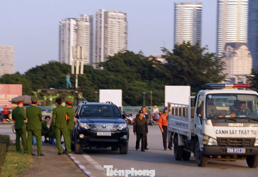 Cảnh sát soi an ninh, kiểm soát nhiều vòng tại sân Mỹ Đình ảnh 7