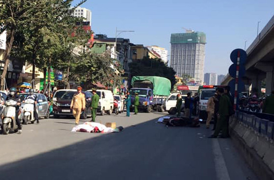  Va chạm với xe tải, 2 người trên xe máy tử vong ảnh 1