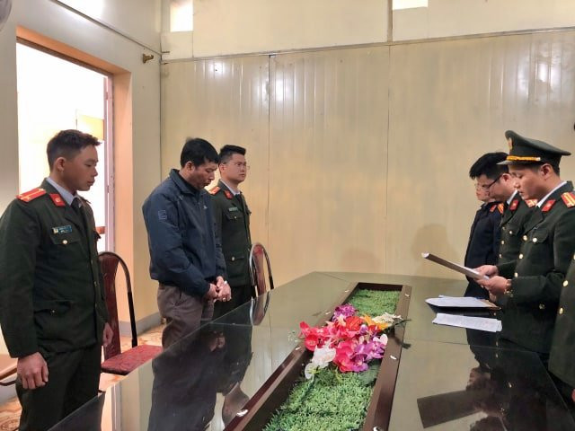 Khởi tố 4 bị can đưa - nhận hối lộ vụ gian lận thi ở Sơn La ảnh 2