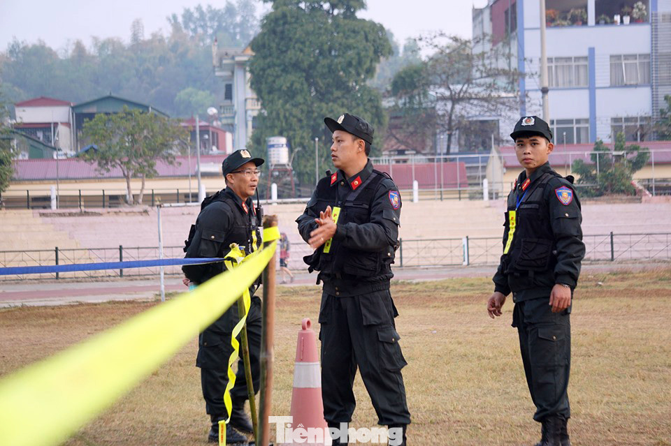Huy động chó nghiệp vụ rà soát an ninh, bảo vệ phiên tòa vụ 'nữ sinh giao gà' ảnh 7