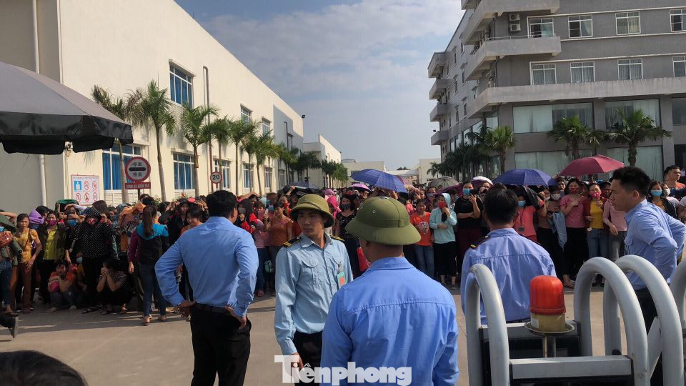 Công an điều tra vụ hàng trăm công nhân ở Vĩnh Phúc nhập viện nghi ngộ độc ảnh 2