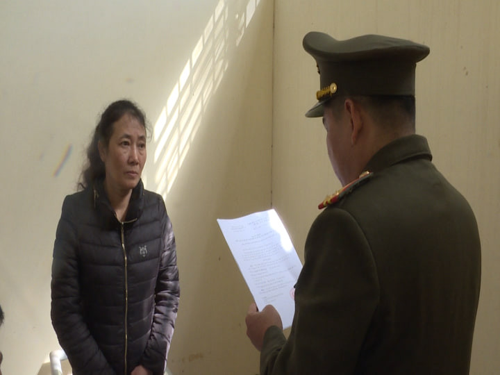 Khởi tố 4 bị can đưa - nhận hối lộ vụ gian lận thi ở Sơn La ảnh 1