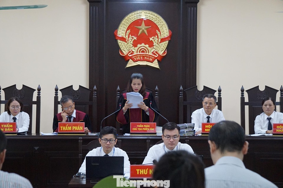 Kỷ luật vợ Chủ tịch tỉnh Hà Giang nhờ 'giúp đỡ' cho cháu ảnh 1