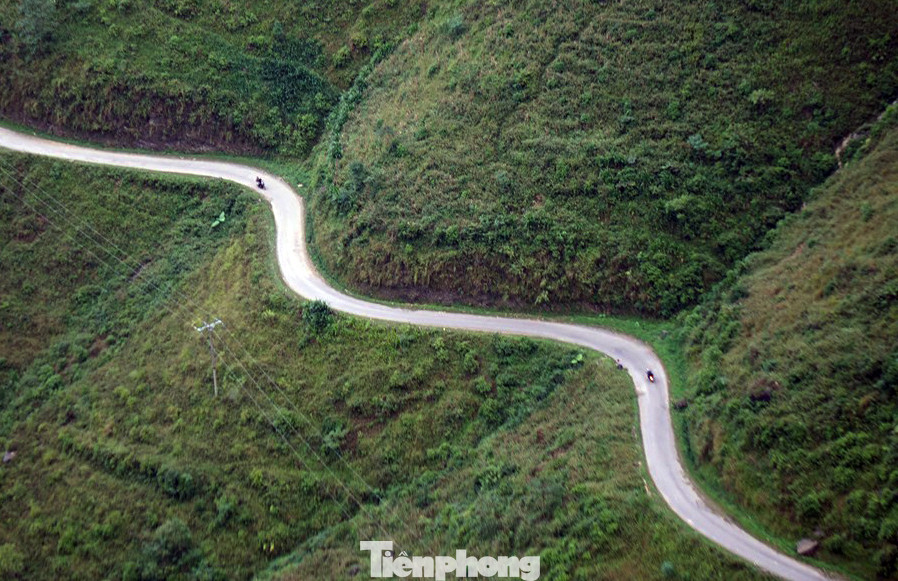 Choáng ngợp cung đường Hạnh Phúc giữa núi non hùng vĩ ở Mã Pì Lèng ảnh 2