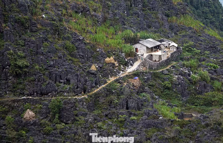 Choáng ngợp cung đường Hạnh Phúc giữa núi non hùng vĩ ở Mã Pì Lèng ảnh 11