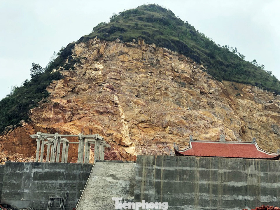 Cận cảnh siêu dự án 'bạt núi' làm du lịch ở Lũng Cú vừa bị đình chỉ ảnh 2