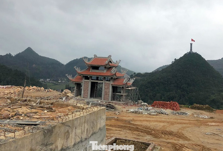 Cận cảnh siêu dự án 'bạt núi' làm du lịch ở Lũng Cú vừa bị đình chỉ ảnh 10