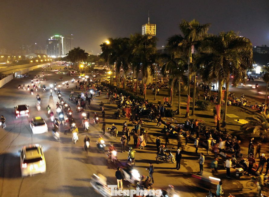 An ninh thắt chặt quanh sân Mỹ Đình trước giờ bóng lăn ảnh 2