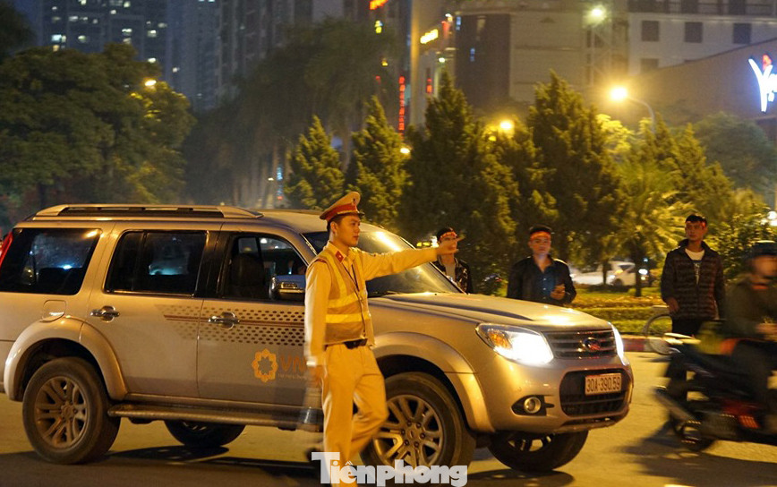 An ninh thắt chặt quanh sân Mỹ Đình trước giờ bóng lăn ảnh 5