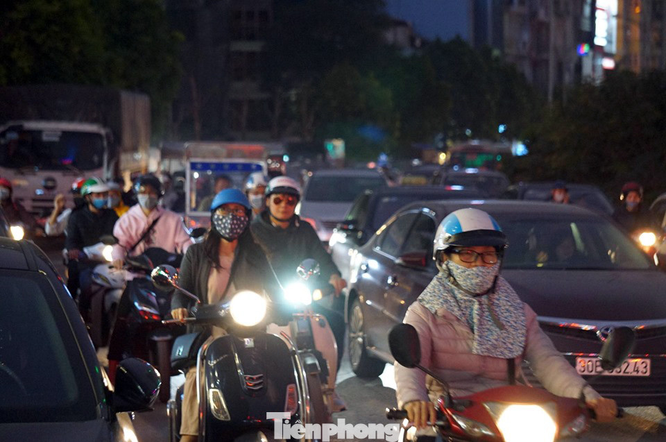 An ninh thắt chặt quanh sân Mỹ Đình trước giờ bóng lăn ảnh 11