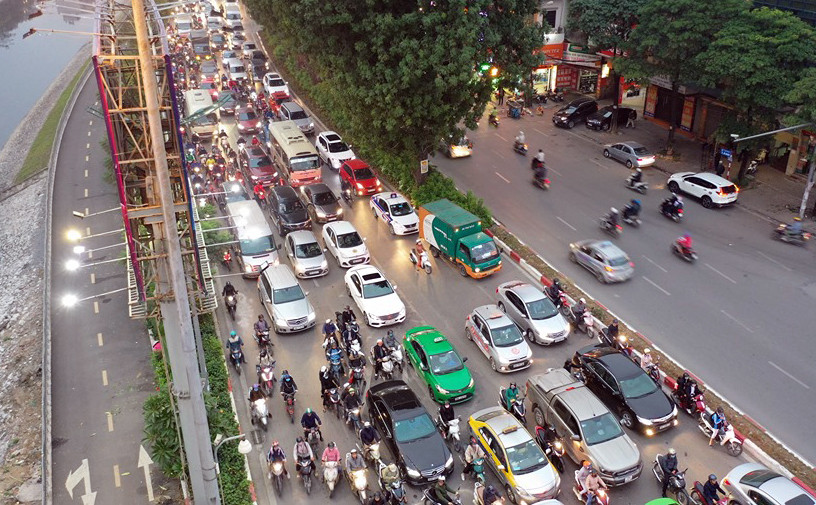 Bến xe 'ế' khách, cửa ngõ Hà Nội thông thoáng chiều cuối năm ảnh 10