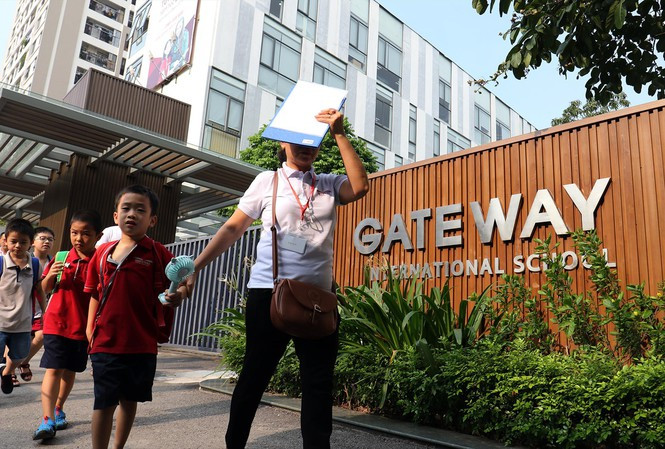 Vụ bé trai trường Gateway tử vong: Giải mã quả bóng bay bí ẩn trong ô tô 16 chỗ ảnh 3