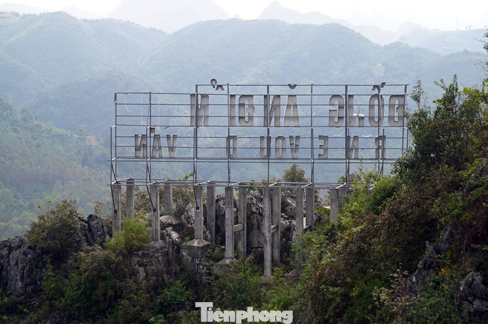 Cận cảnh 'siêu dự án' Panorama phiên bản Đồng Văn bị đình chỉ ảnh 8