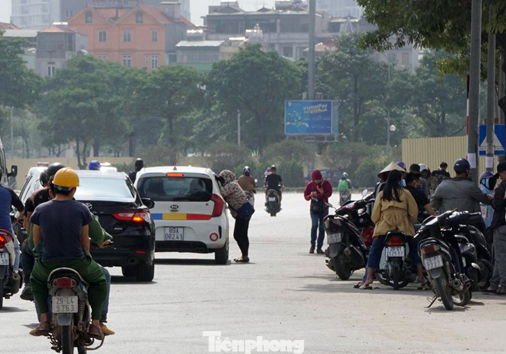 Dân phe 'hét vé' trận Việt Nam - Thái Lan gấp 10 lần giá gốc ảnh 6