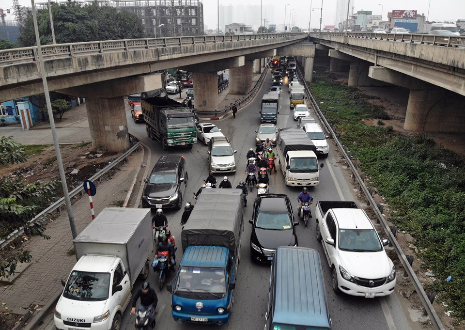 Bến xe 'ế' khách, cửa ngõ Hà Nội thông thoáng chiều cuối năm ảnh 9