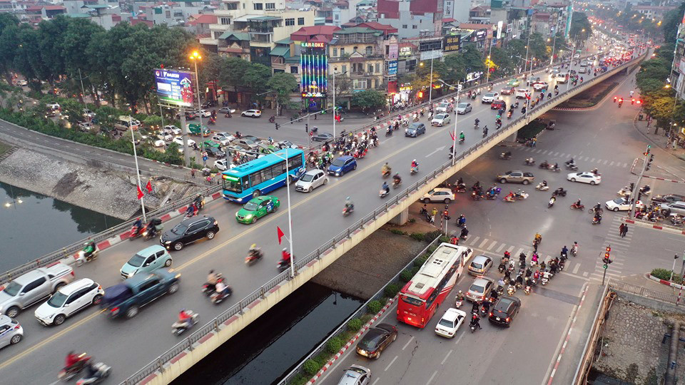 Bến xe 'ế' khách, cửa ngõ Hà Nội thông thoáng chiều cuối năm ảnh 11