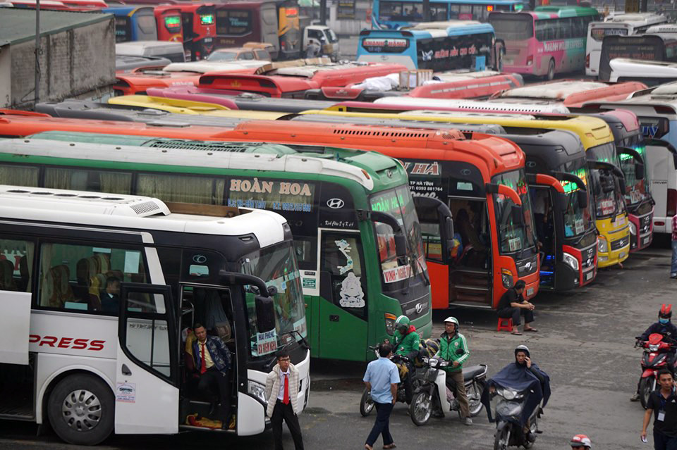 Bến xe 'ế' khách, cửa ngõ Hà Nội thông thoáng chiều cuối năm ảnh 2