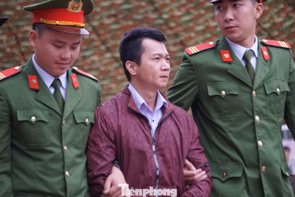 Kẻ bắt cóc, hiếp giết nữ sinh đề nghị điều tra lại vụ án ảnh 1