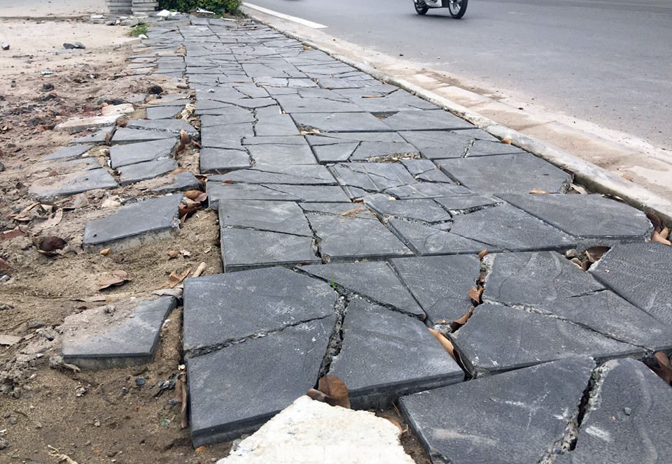 Bẫy 'tử thần' trên tuyến đường nghìn tỷ ở Hà Nội vừa thông xe ảnh 12