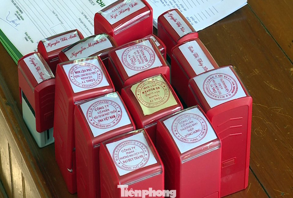 Bắt 3 nhân viên ngân hàng bán thông tin doanh nghiệp cho nhóm lừa đảo ảnh 3