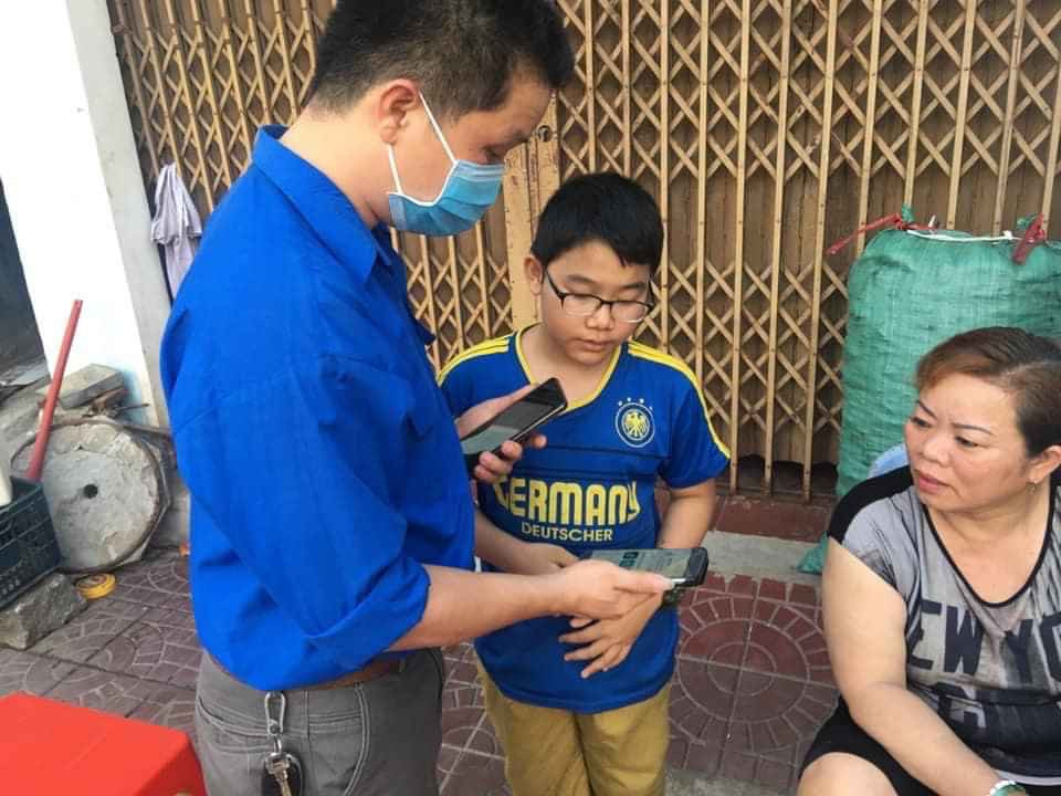 Bình Định: Đến từng ngõ, gõ từng nhà khai báo y tế ảnh 1