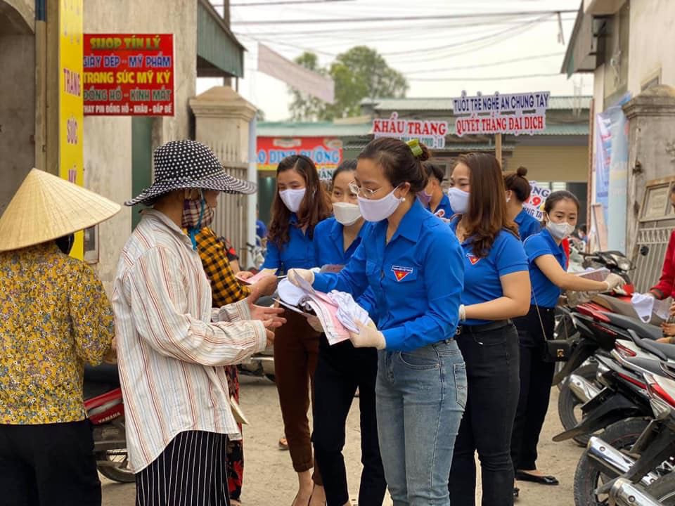 Hội nhóm thiện nguyện Bình Thuận hỗ trợ chống Covid-19 ảnh 10