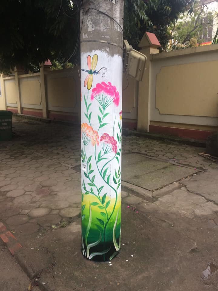 Đoàn viên thanh niên 'thay áo mới' cho cột điện ảnh 4