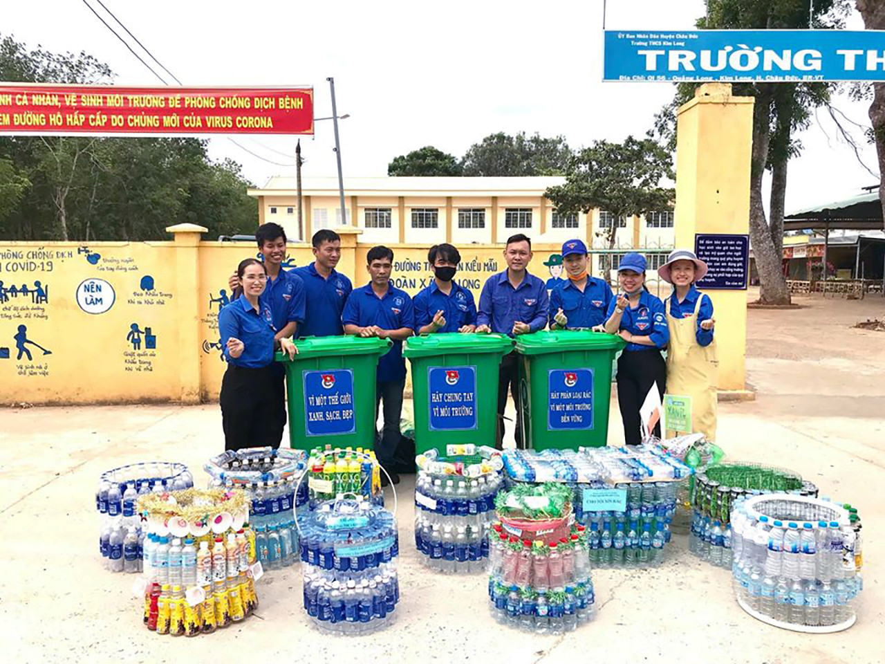 Hội nhóm thiện nguyện Bình Thuận hỗ trợ chống Covid-19 ảnh 8