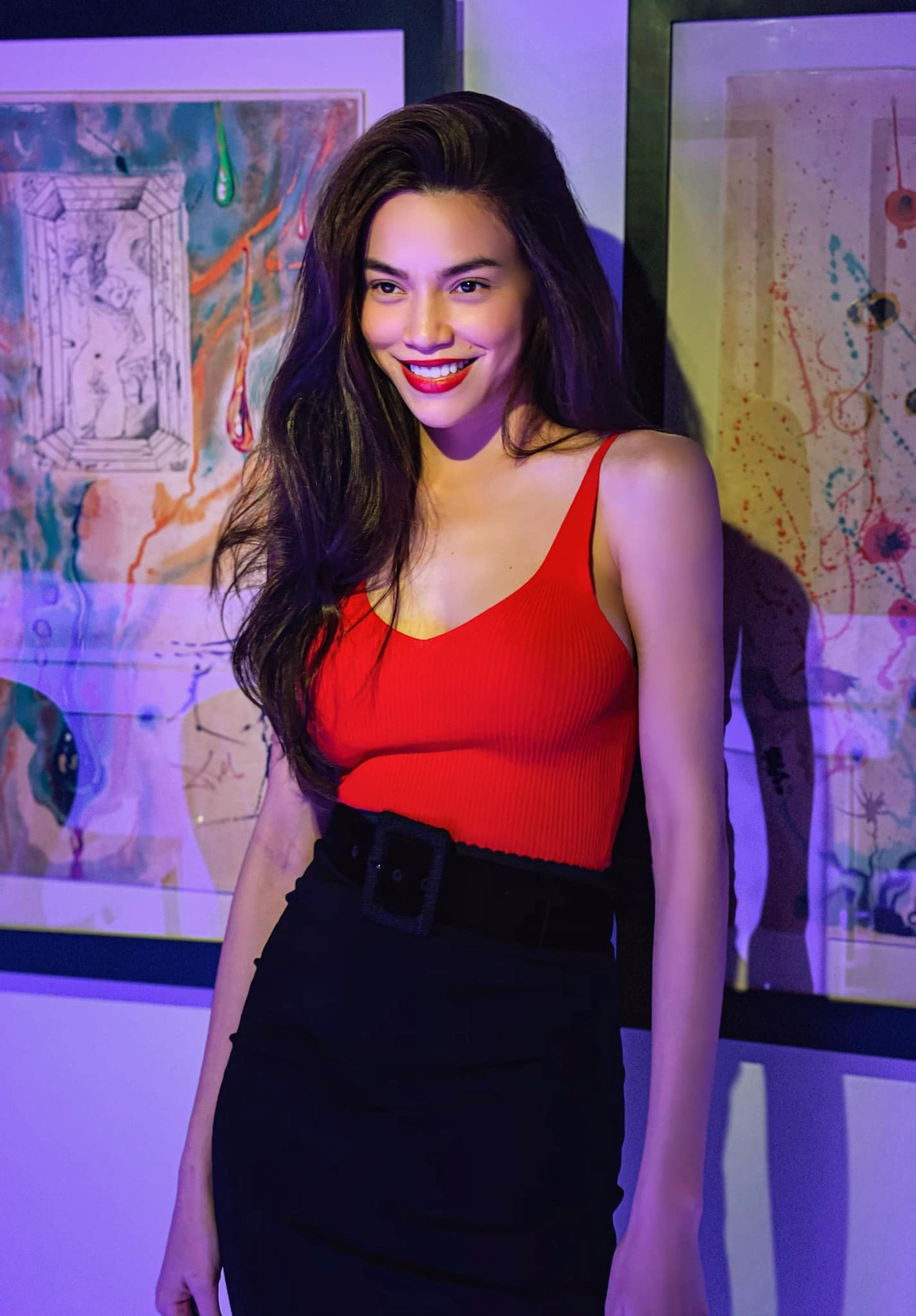 Hồ Ngọc Hà ‘thả dáng’ với đồ bơi, khoe thân hình nuột nà khó tin sau sinh 2 tháng ảnh 4