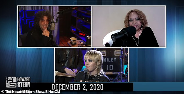 Miley Cyrus tiết lộ sốc về trang trí nhà cửa bằng đồ chơi tình dục, 'yêu' qua FaceTime ảnh 3