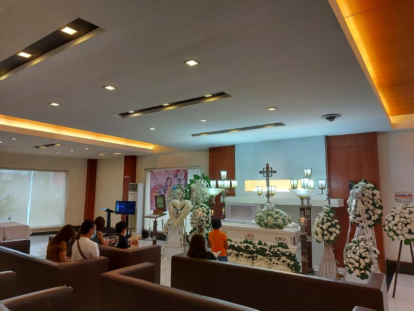 Tang lễ của á hậu Philippines tại quê nhà, rò rỉ ảnh nghi hiện trường ảnh 4